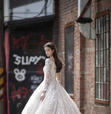 http://limwstory.com/wp-content/uploads/2019/07/korea-wedding-dress-5-356x364.jpg